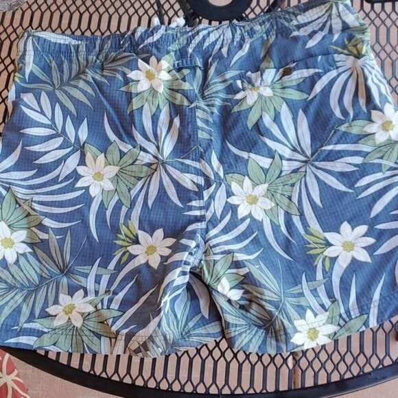 Tommy Bahama 100% Nylon Cinched Closure Pocketed‎ Sz. M Board Shorts Swim Trunks - Picture 3 of 13